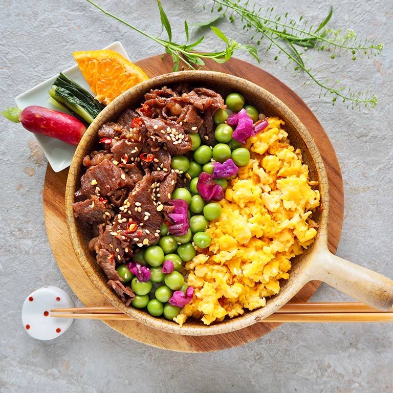 具だくさんの3色ごはんのワンプレート